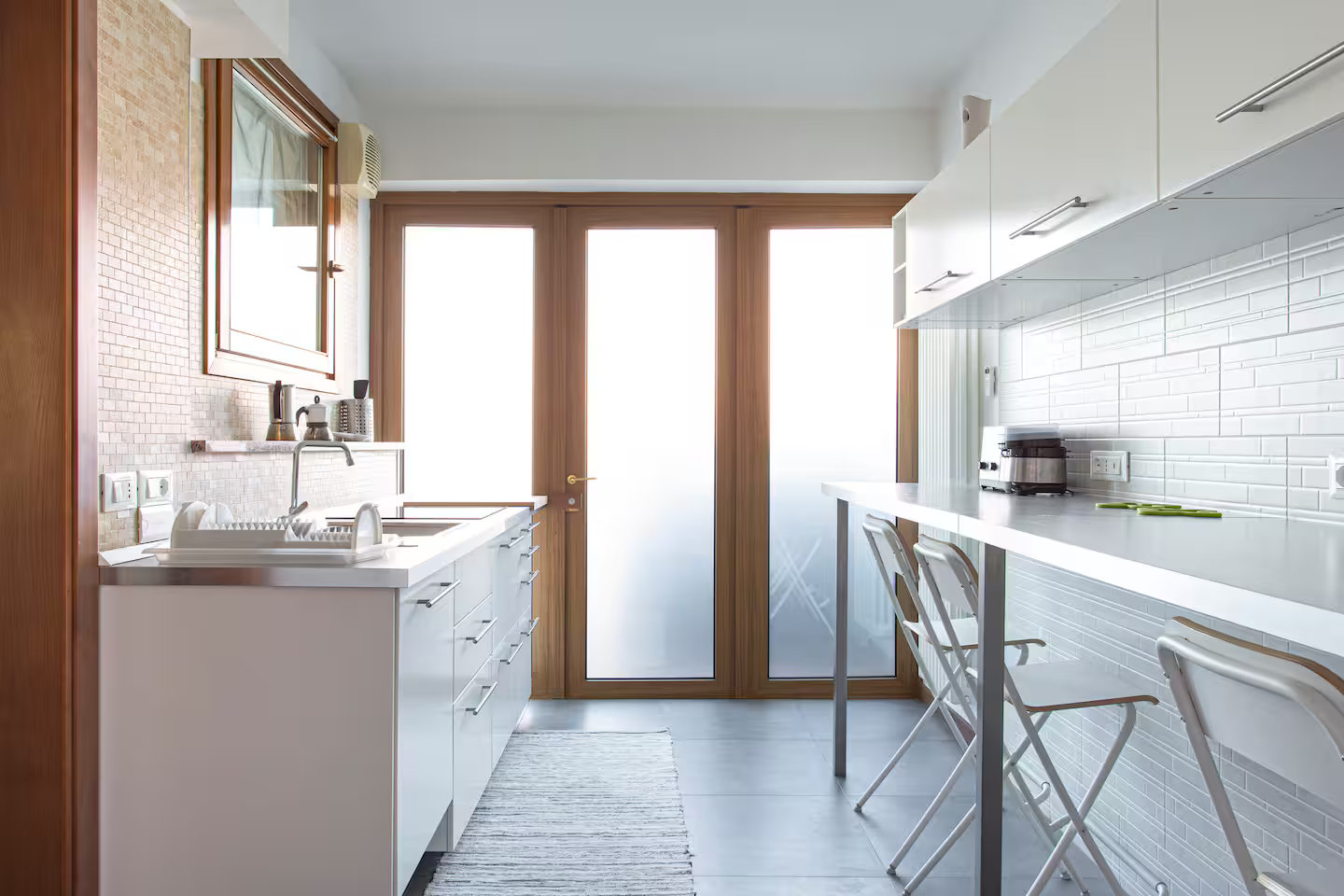 Cucina con accesso al giardino